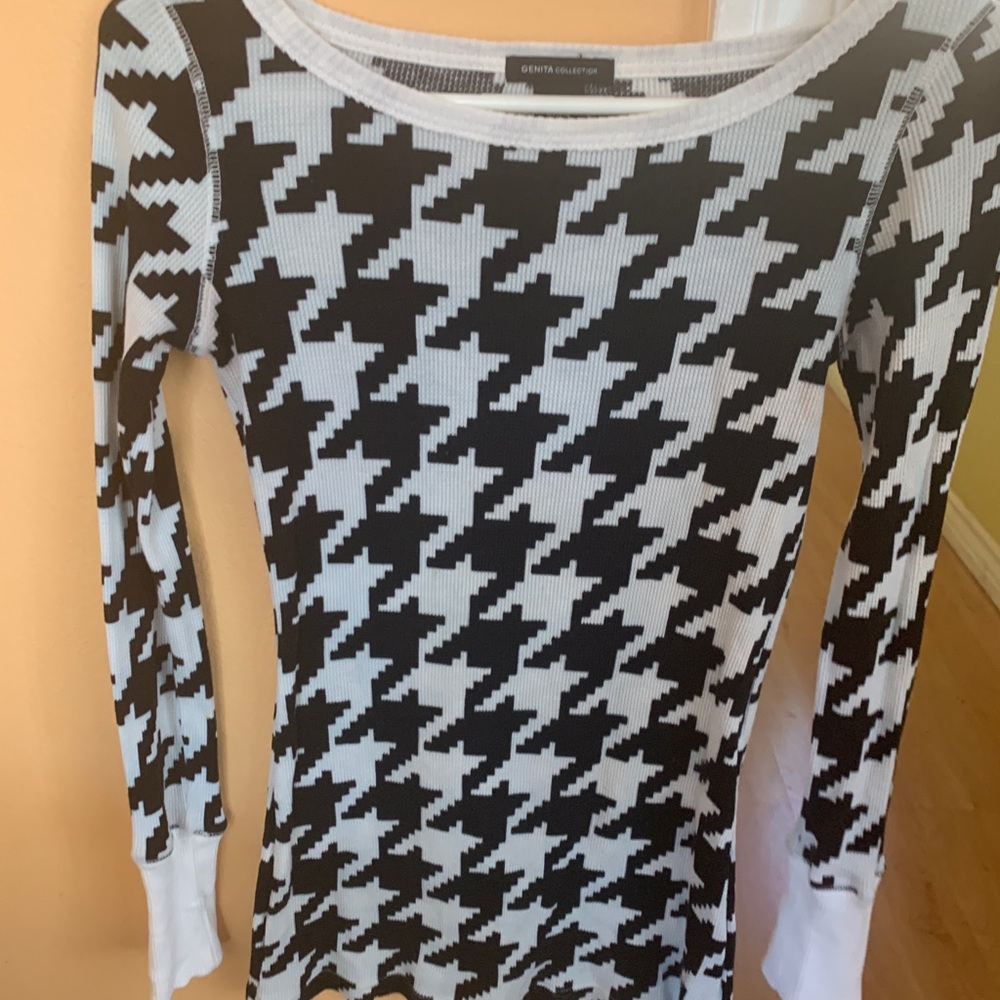 Sweater - Picture 2 of 4